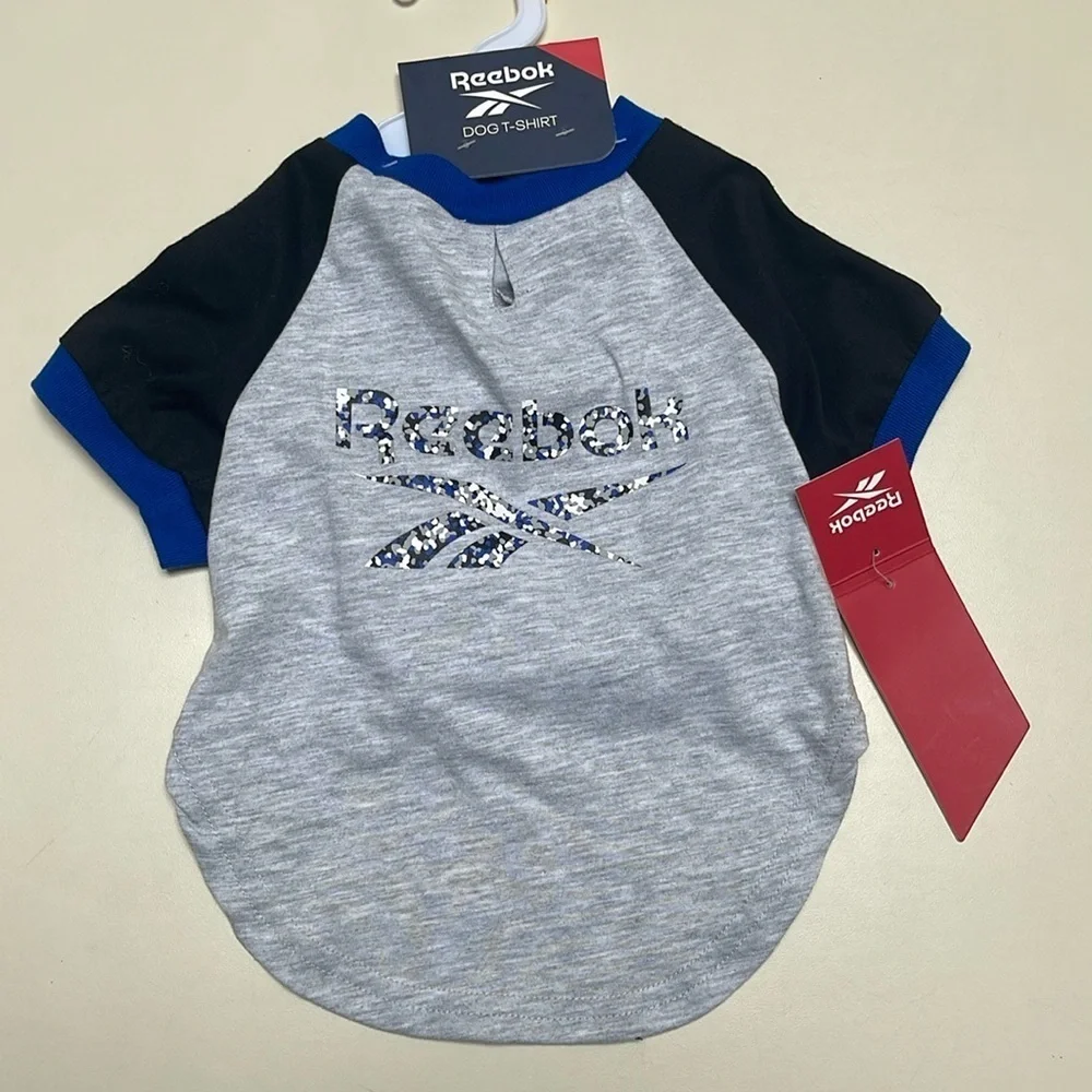 ❤️ 🆕 REEBOK Gray and Black Tee with Blue Accents SIZE XS
